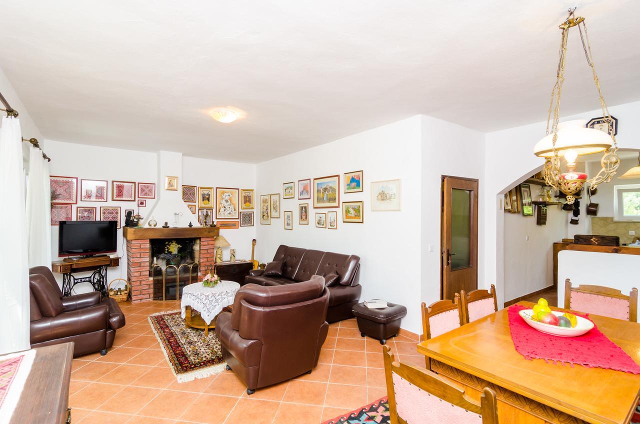 Holiday Home Field Of Olives Gruda Exterior foto